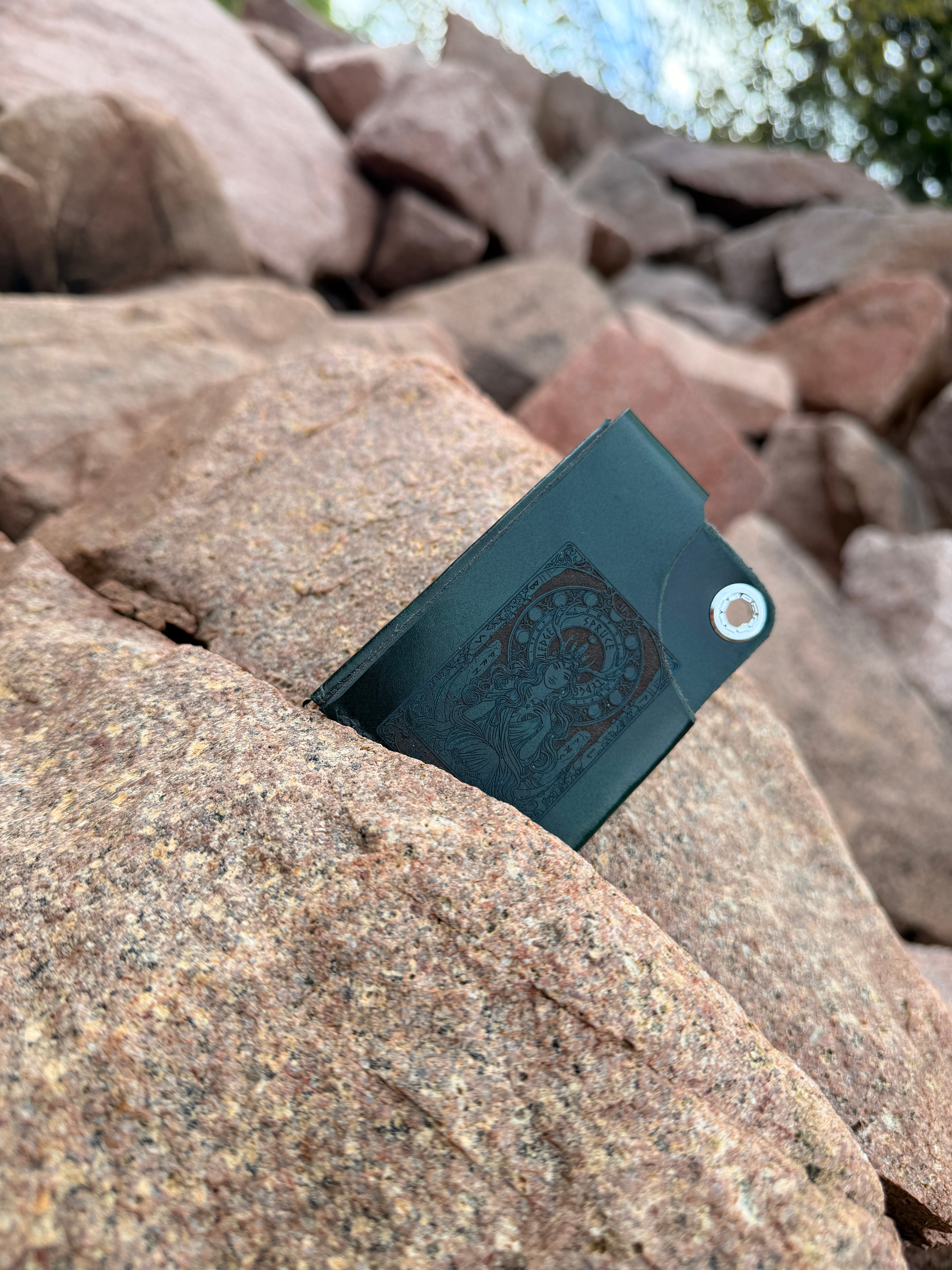 Forest green handmade leather card wallet by Spruce & Ledge