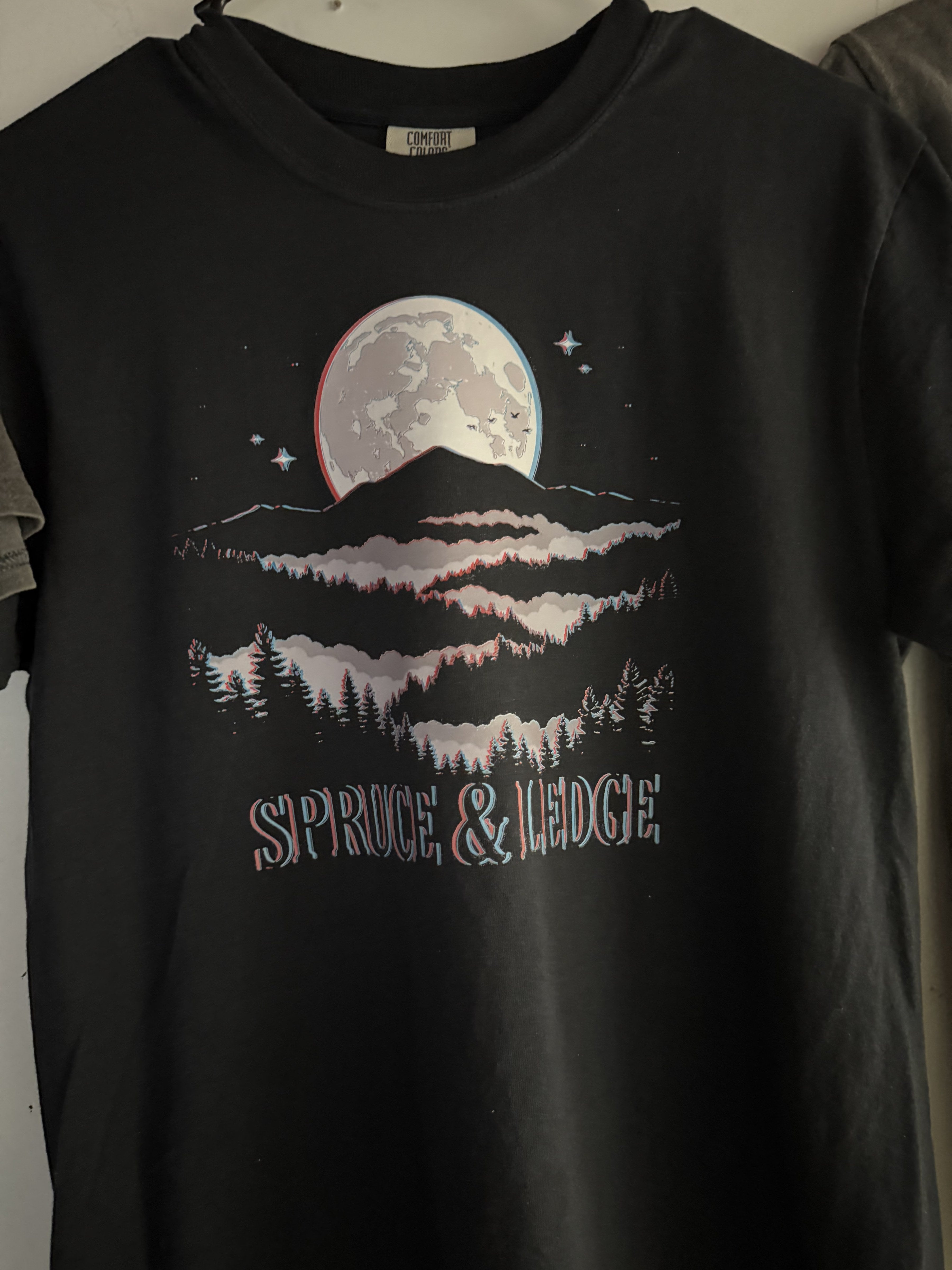 Full Moon Ridgeline tee
